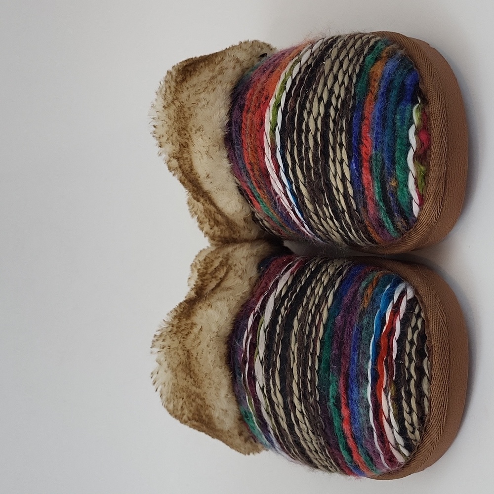 Womens Lamo Slippers EU size 39/ US m/l